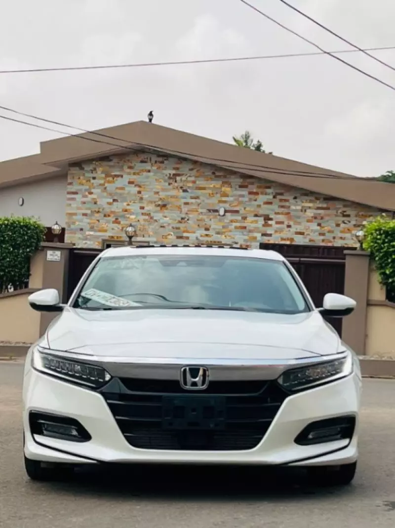 Honda Accord   - 2018