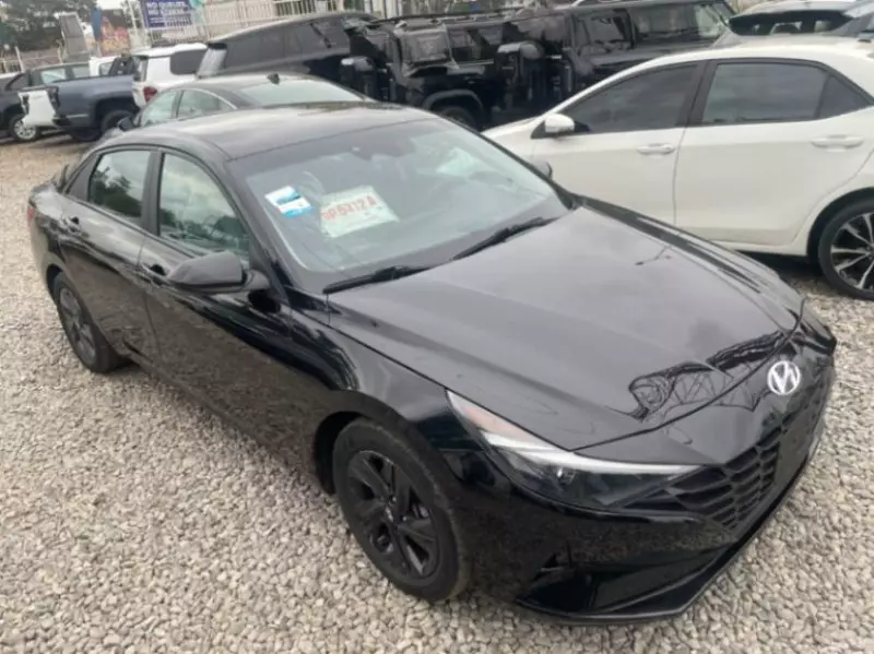 Hyundai Elantra - 2023