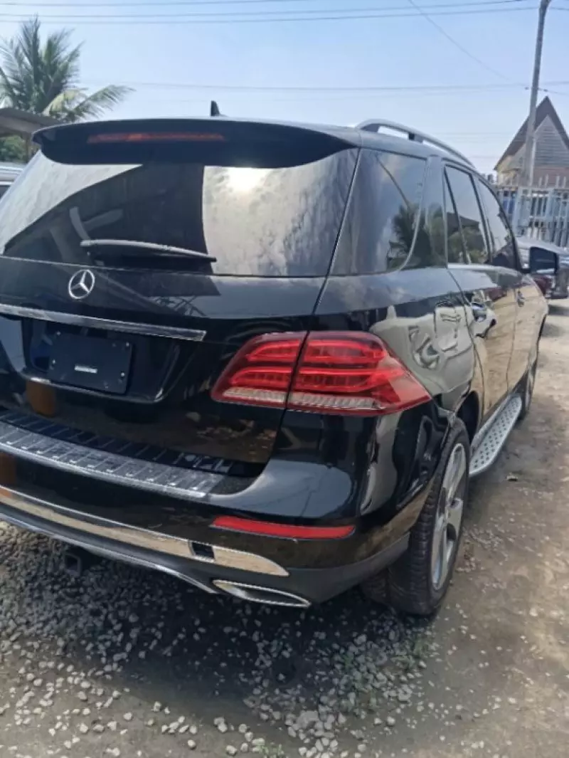 Mercedes-Benz GLE 350   - 2016