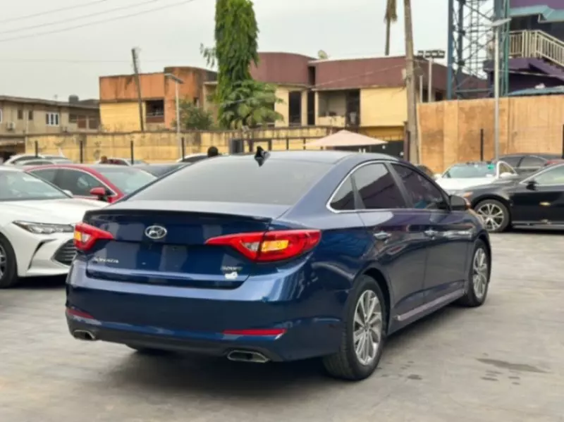 Hyundai Sonata   - 2016