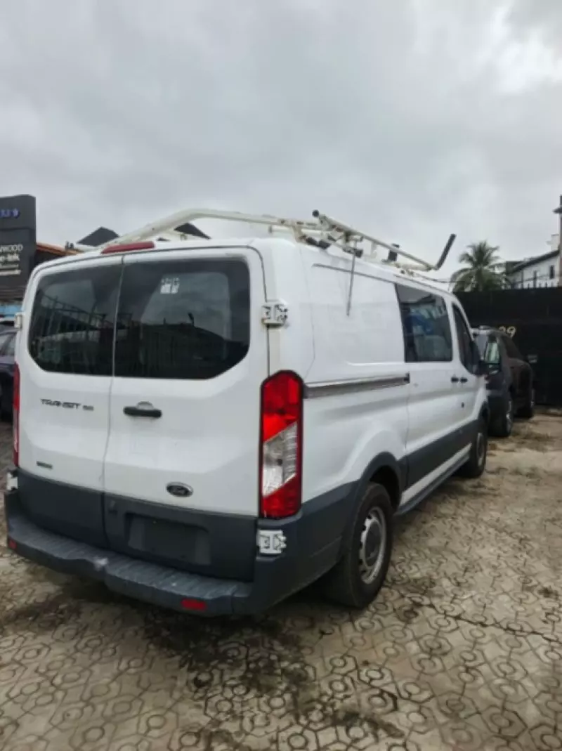 Ford Transit   - 2015