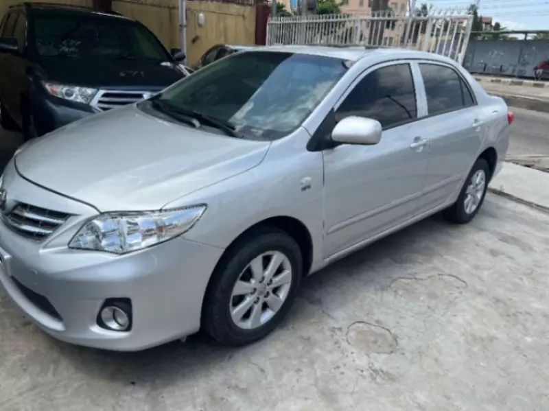 Toyota Corolla   - 2011