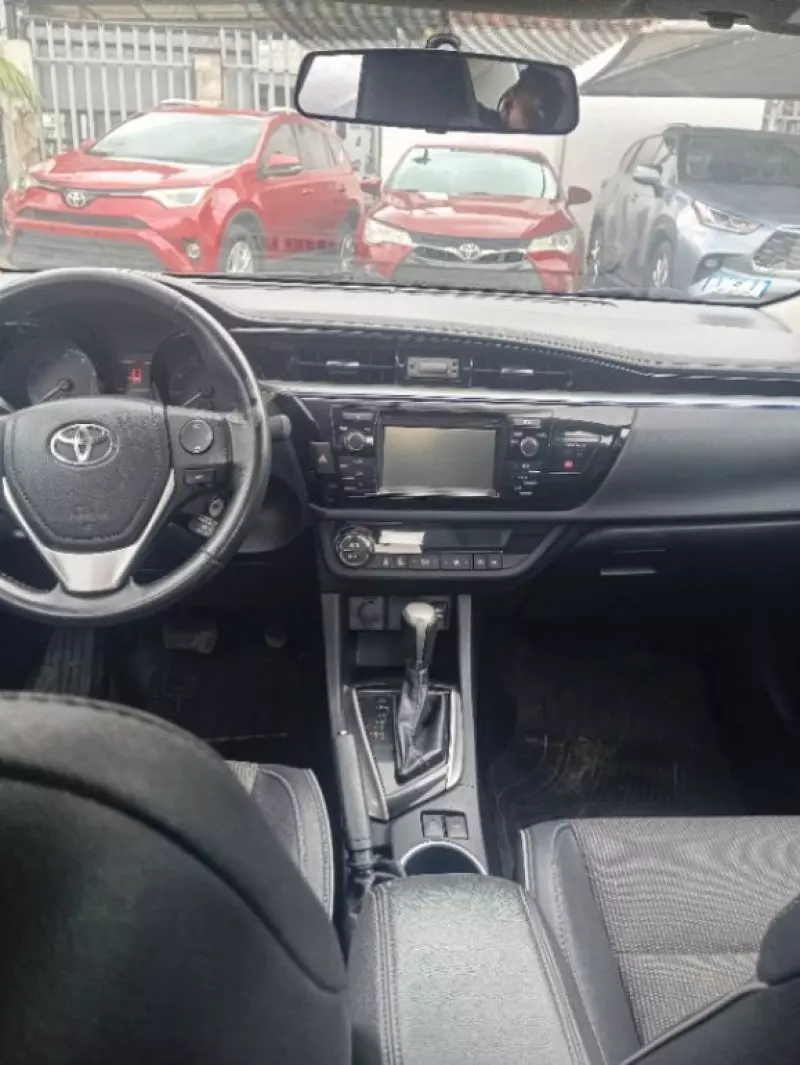 TOYOTA Corolla   - 2016