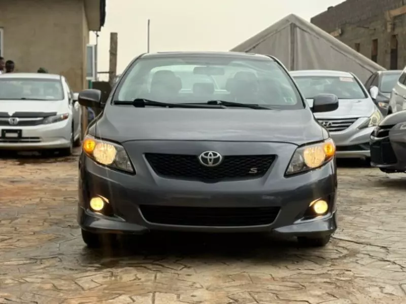 TOYOTA Corolla   - 2009