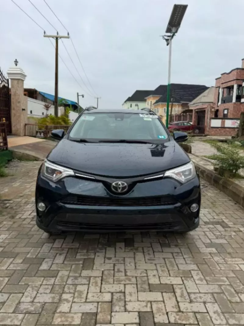 TOYOTA RAV 4 - 2017