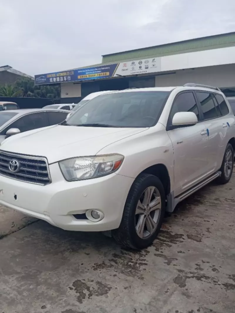 Toyota Highlander   - 2013
