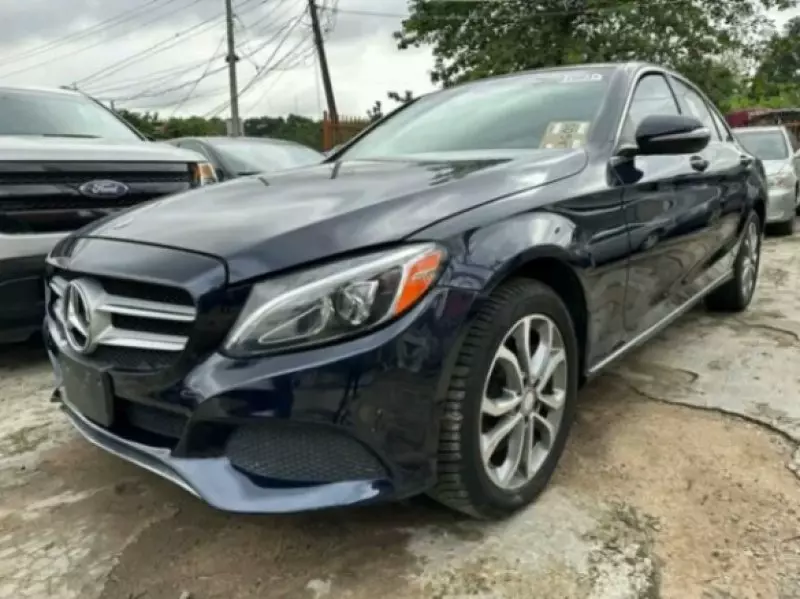 Mercedes-Benz C 300   - 2015