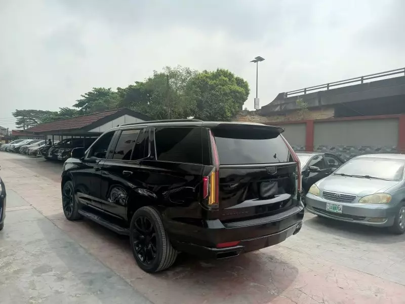 Cadillac Escalade   - 2023