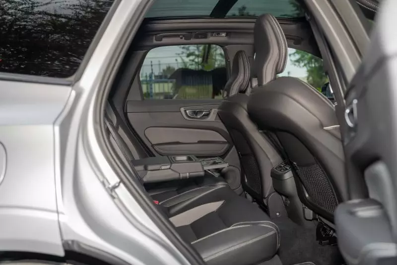 Volvo XC60   - 2021