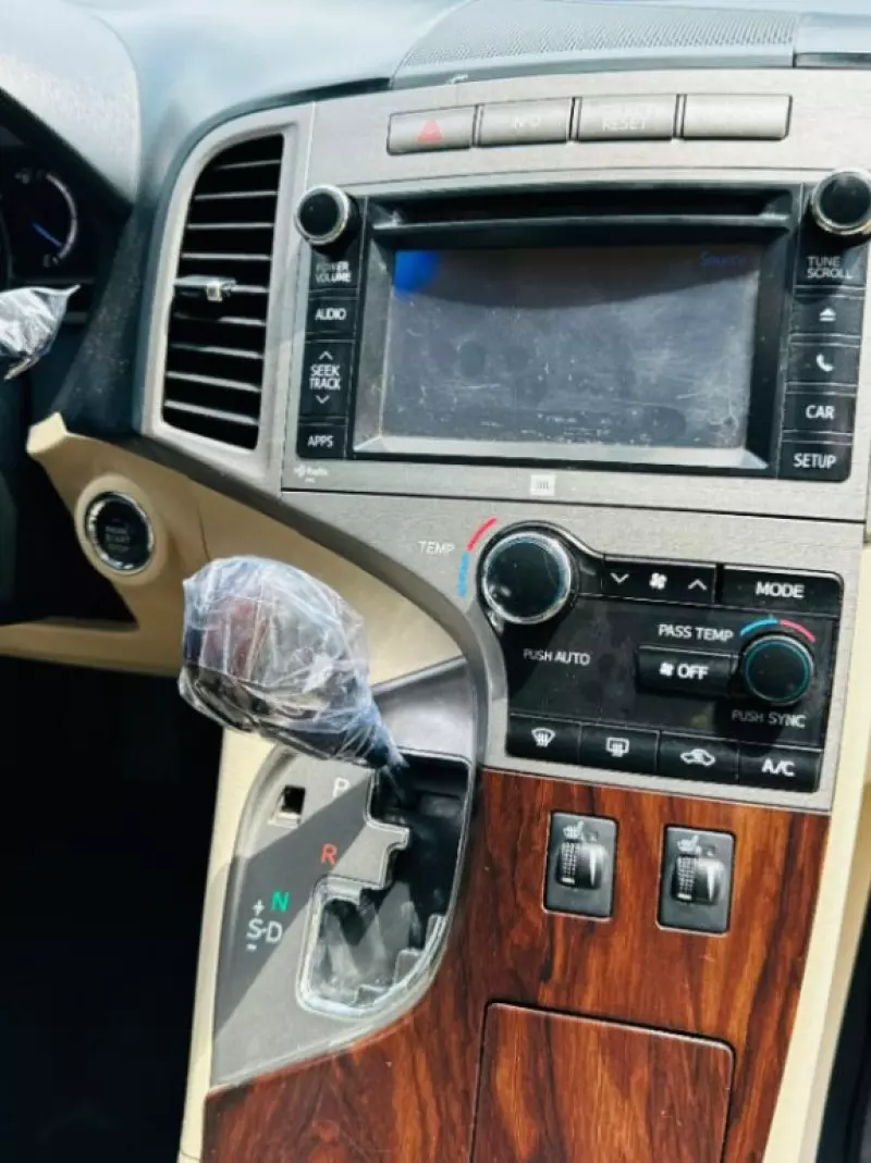 Toyota Venza   - 2013