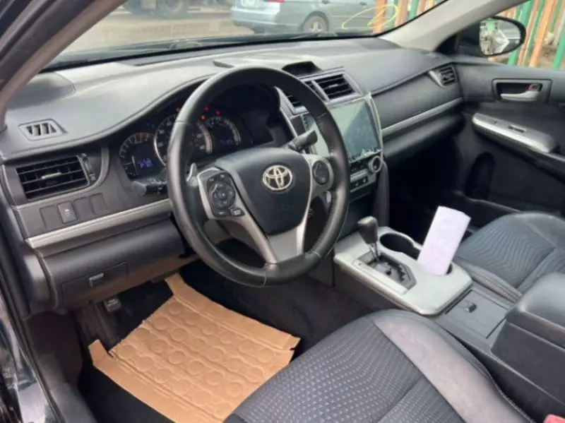 Toyota Camry   - 2013