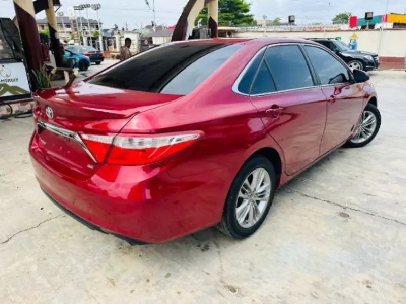 Toyota Camry   - 2015