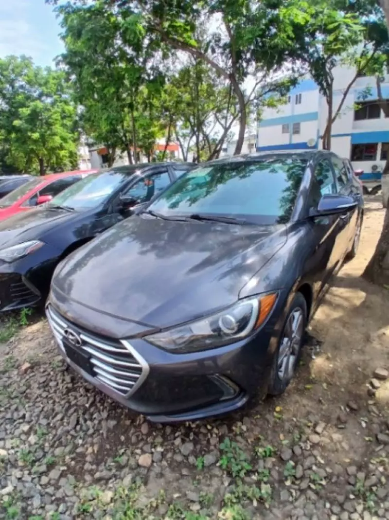 Hyundai Elantra - 2018