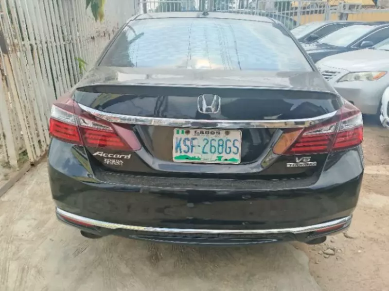 Honda Accord   - 2013