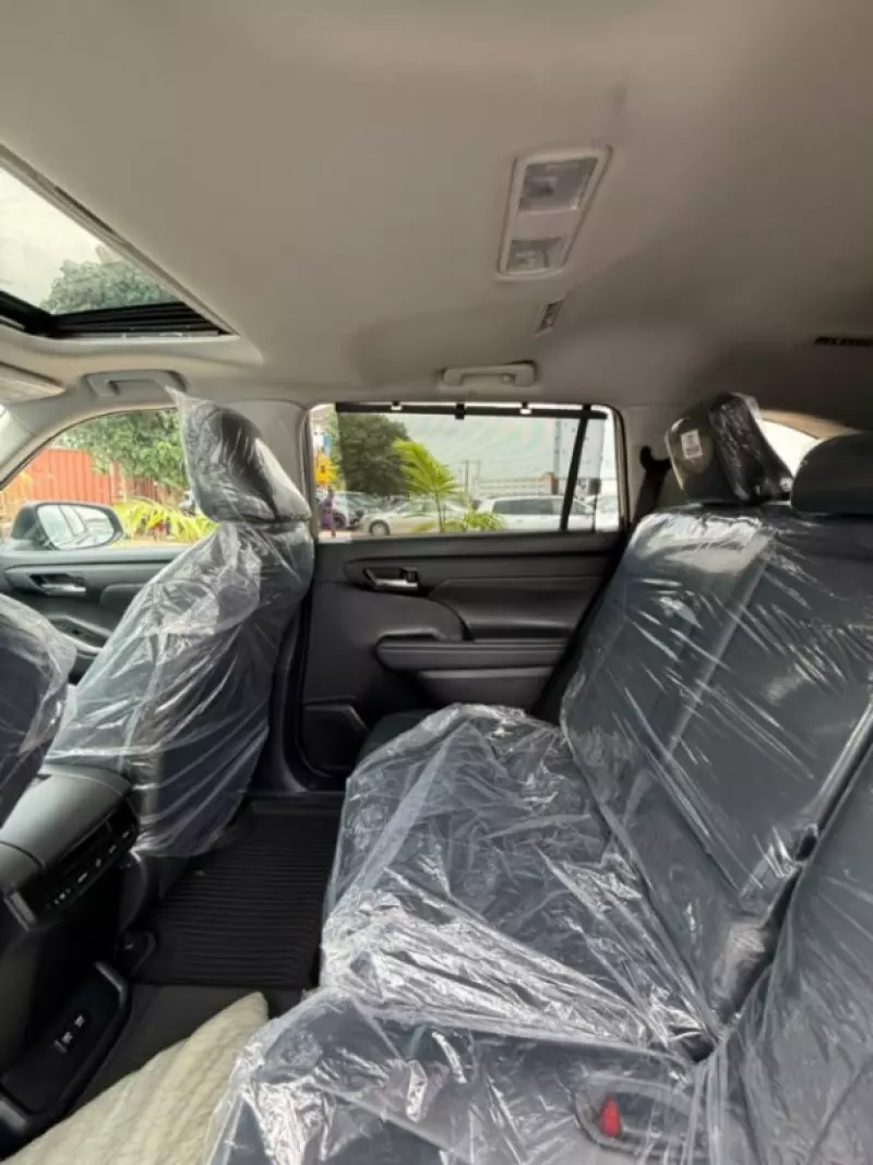 TOYOTA Highlander   - 2021