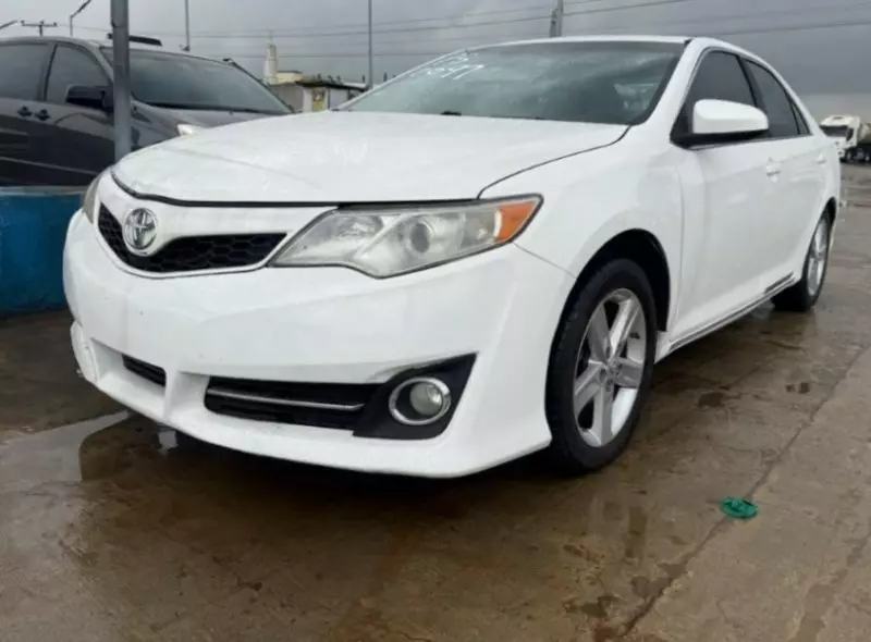 TOYOTA Camry   - 2014