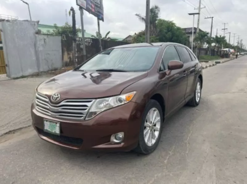 Toyota Venza   - 2012