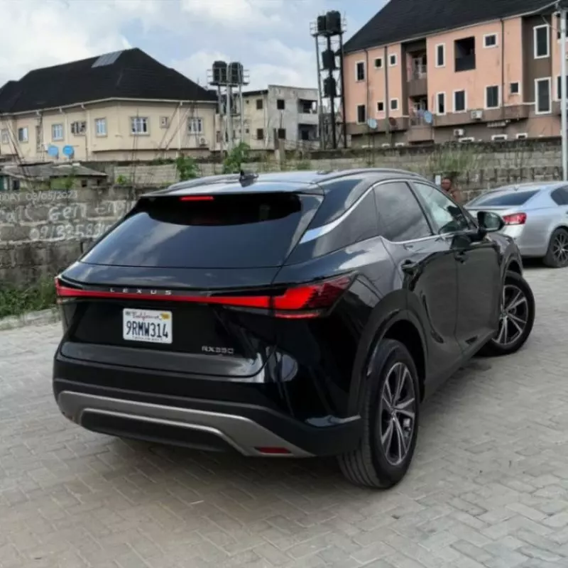 Lexus RX   - 2025