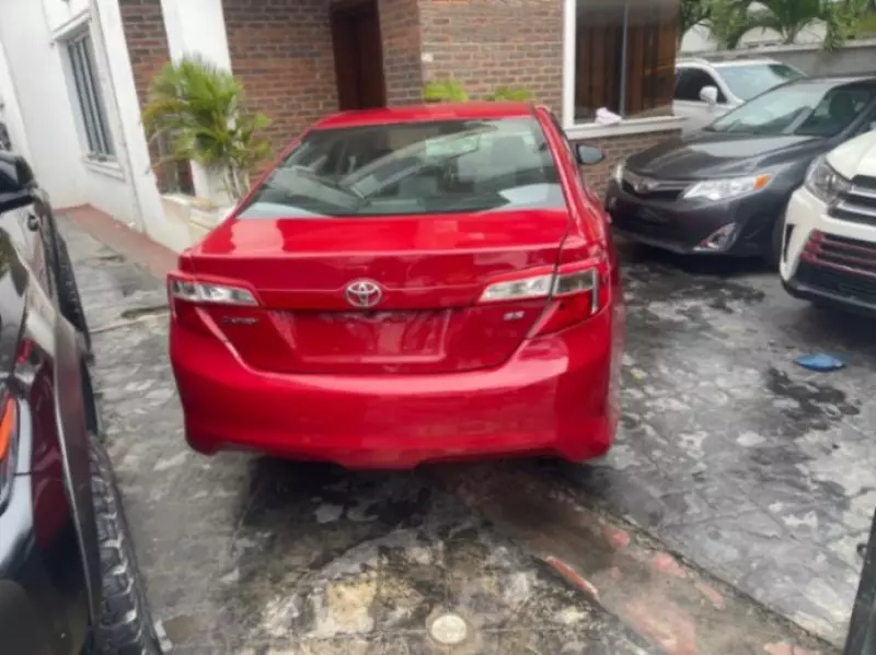 TOYOTA Camry - 2014