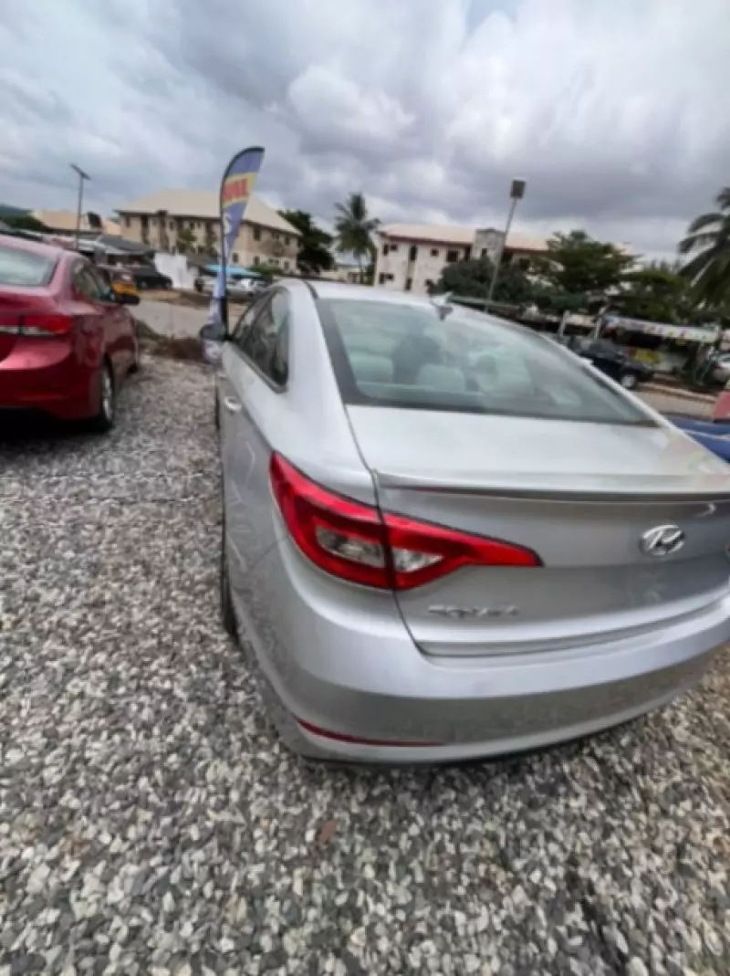 Hyundai Sonata - 2015