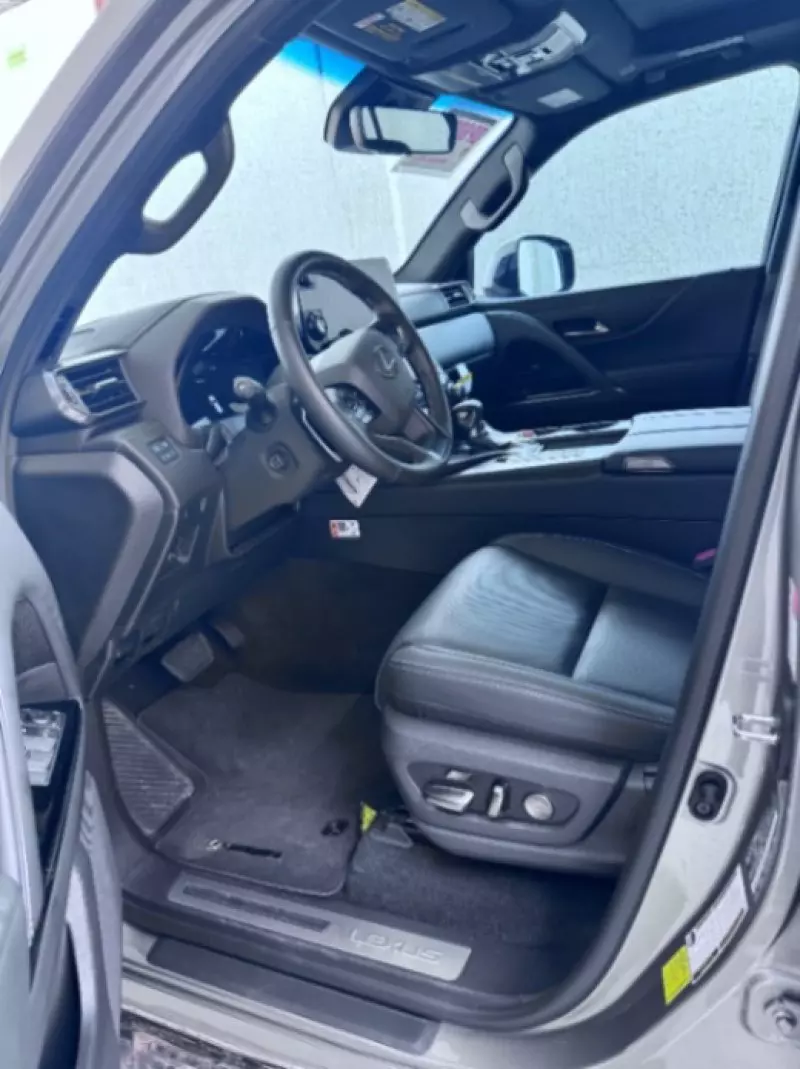 Lexus LX 600   - 2023