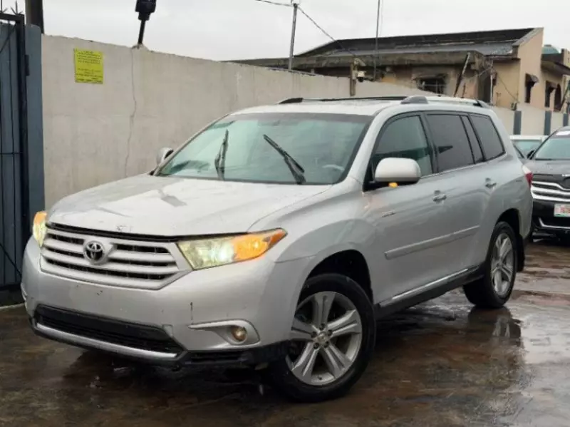 TOYOTA Highlander   - 2012