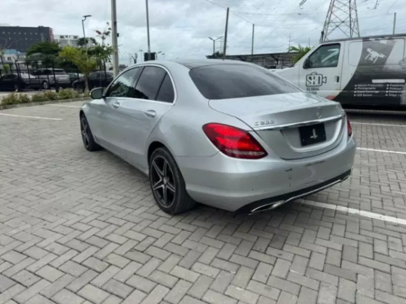 Mercedes-Benz C 300   - 2015