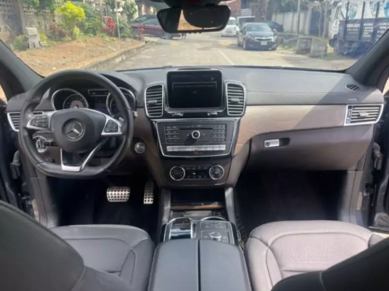 Mercedes-Benz GLE 43 AMG   - 2016