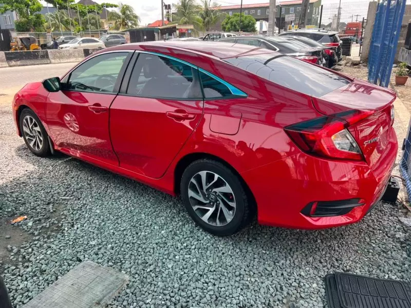 Honda Civic   - 2017