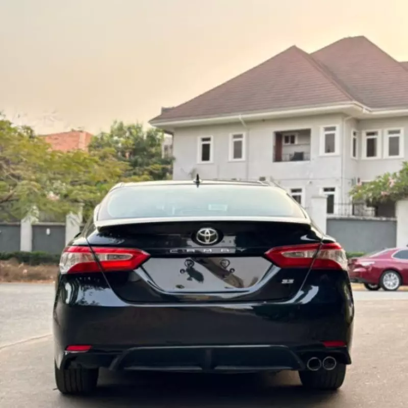 Toyota Camry   - 2020