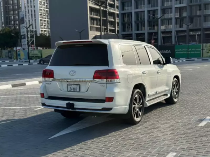 Toyota Land Cruiser   - 2019