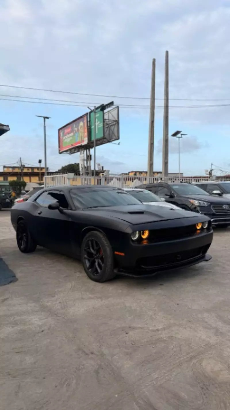 Dodge Challenger   - 2018