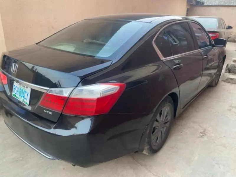 Honda Accord   - 2011