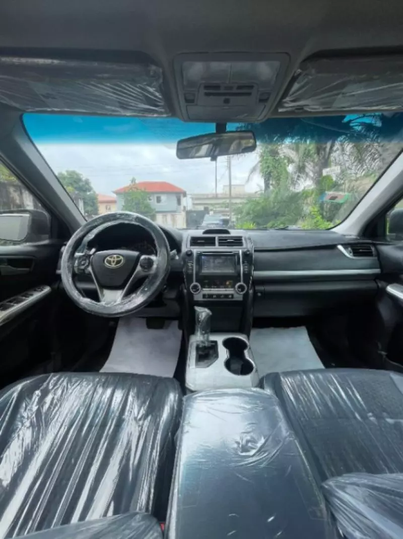 Toyota Camry - 2012
