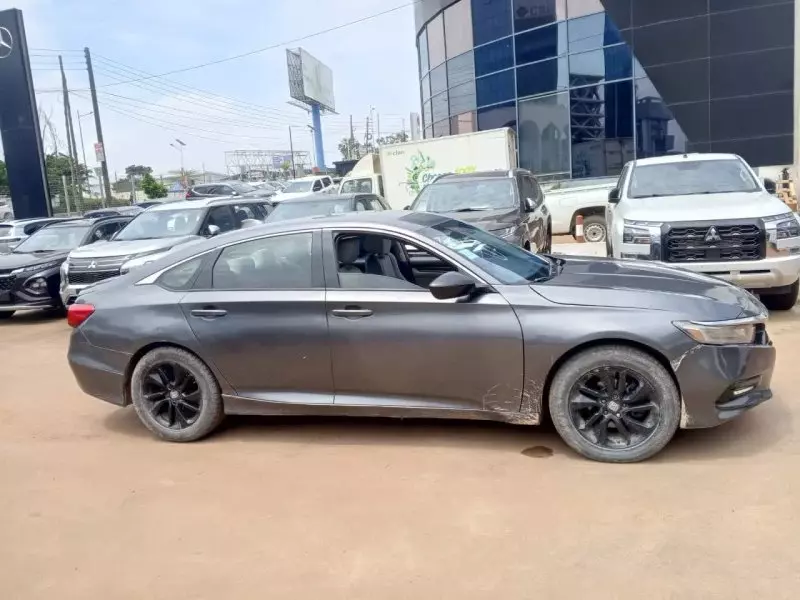 Honda Accord   - 2018