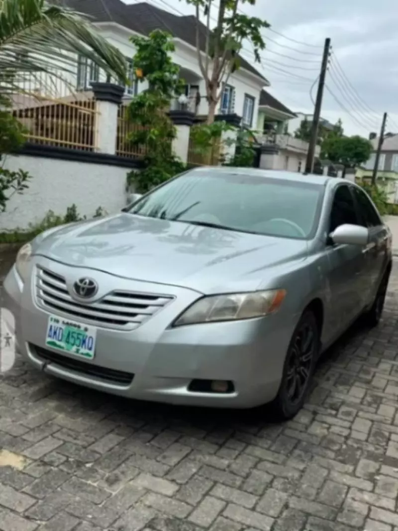 TOYOTA Camry - 2008
