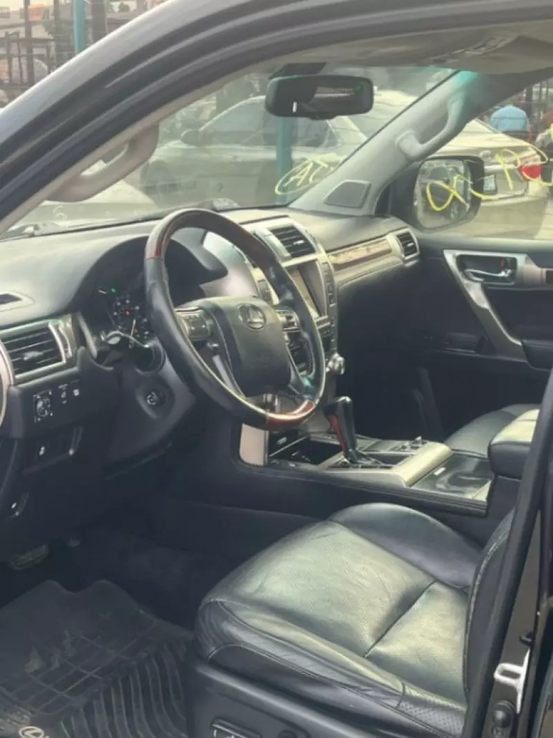 Lexus GX 460   - 2010