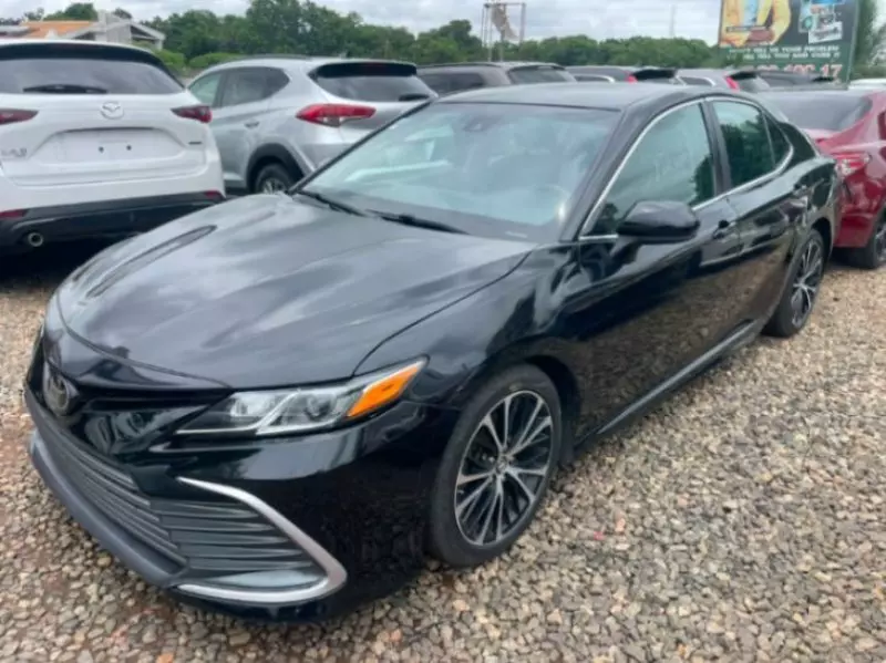 Toyota Camry   - 2019