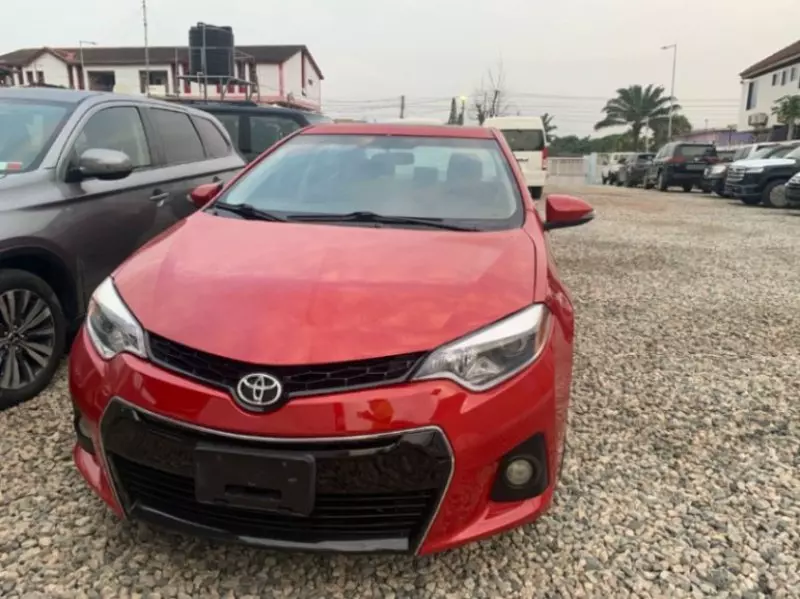 Toyota Corolla   - 2015
