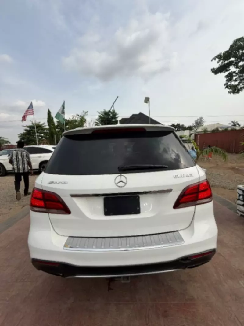 Mercedes-Benz GLE-Class   - 2017