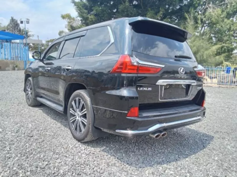 Lexus LX 570   - 2018