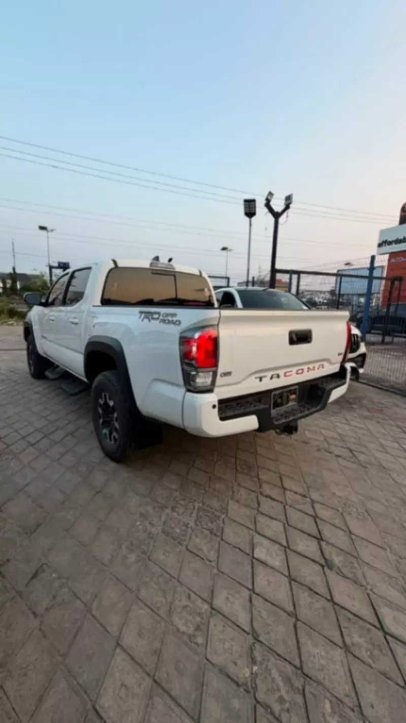 TOYOTA Tacoma   - 2020