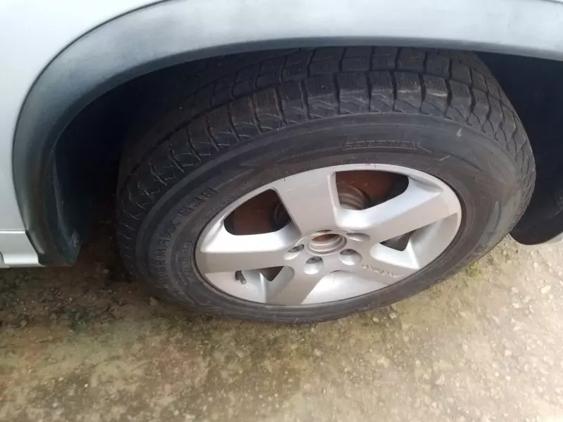 Volkswagen Tiguan   - 2012