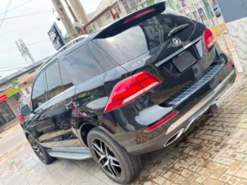 Mercedes-Benz GLE 350   - 2016