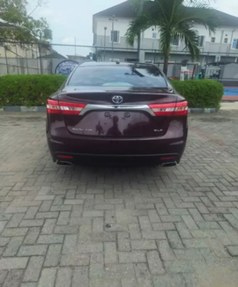 TOYOTA Avalon   - 2013