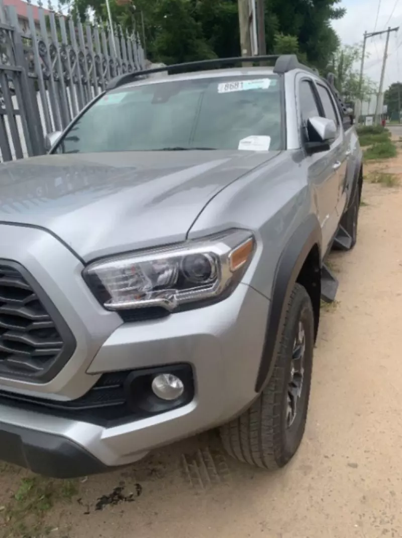 TOYOTA Tacoma   - 2023