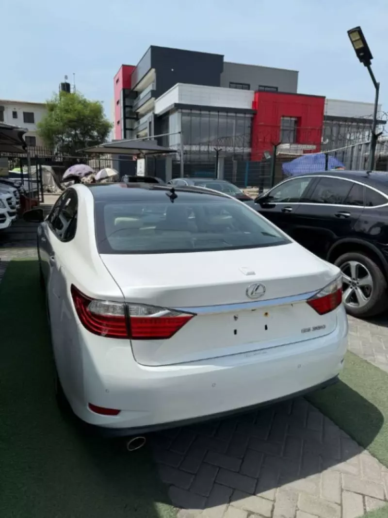 Lexus ES 350   - 2013
