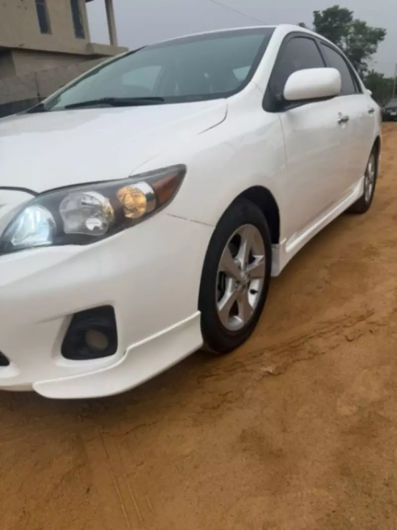 Toyota Corolla   - 2013