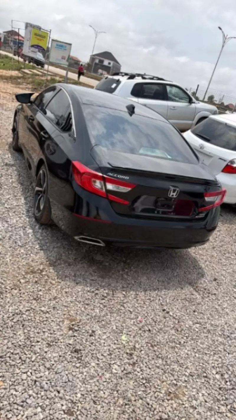Honda Accord   - 2020