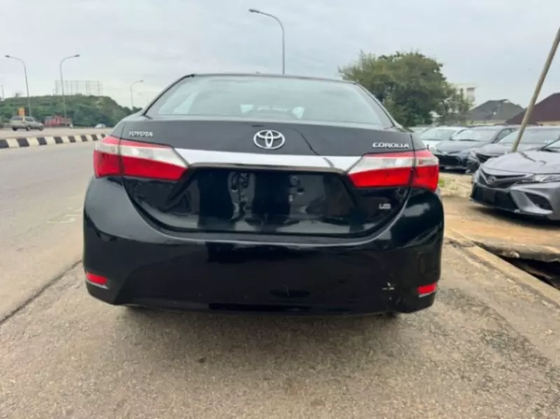 TOYOTA Corolla   - 2015